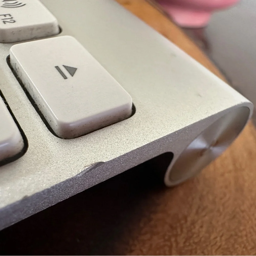 Apple Bluetooth Model Magic A1314 Wireless Keyboard